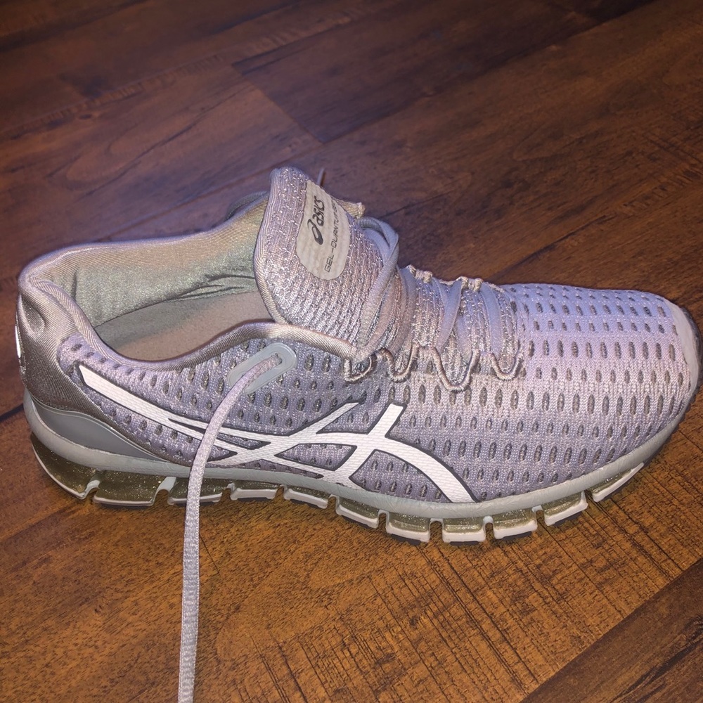 Women’s ASICS gel-quantum 360